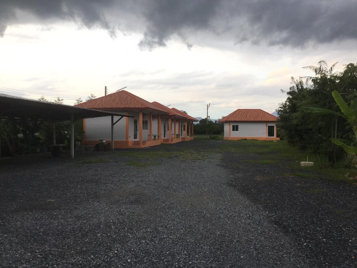Cho Kaew Resort Ban Nong Bua Noi Екстер'єр фото